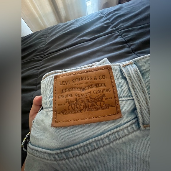 Levi Jeans - Picture 3 of 13